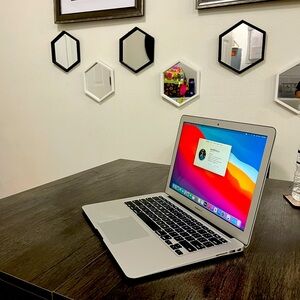 Apple MacBook Air 2019 Excellent Condition Core i7 500SSD 8GB RAM